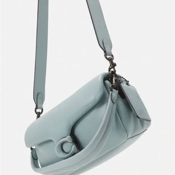 Coach Pillow Tabby Size 26 - Picture 2 of 2